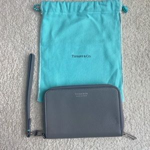 Gray grain calfskin leather wallet